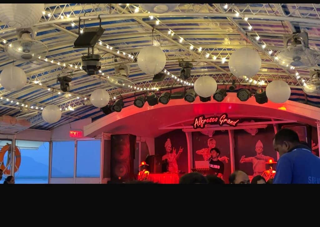 Panoramic River & City Views