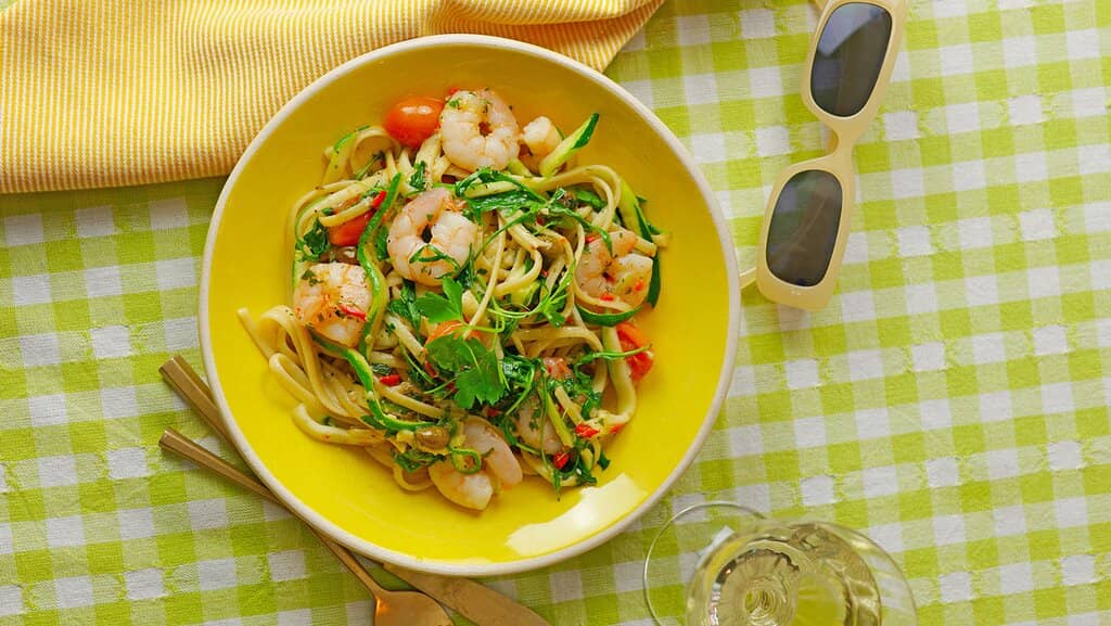 Prawn & courgette linguine