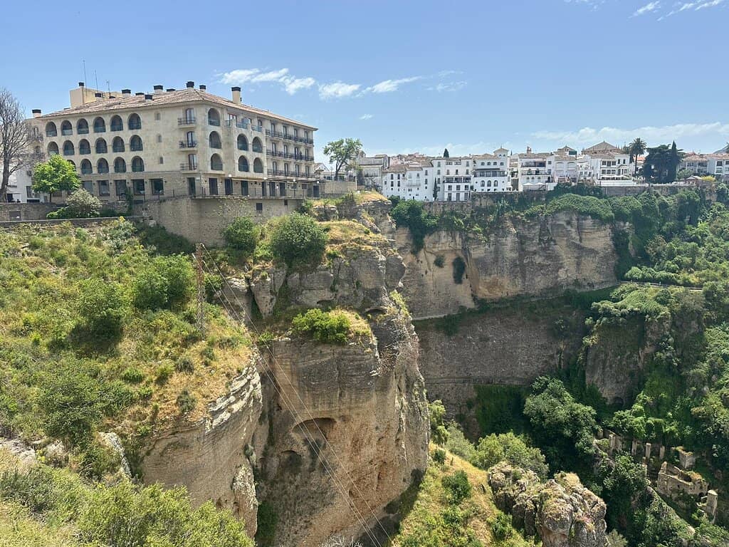 Panoramic Valley Views