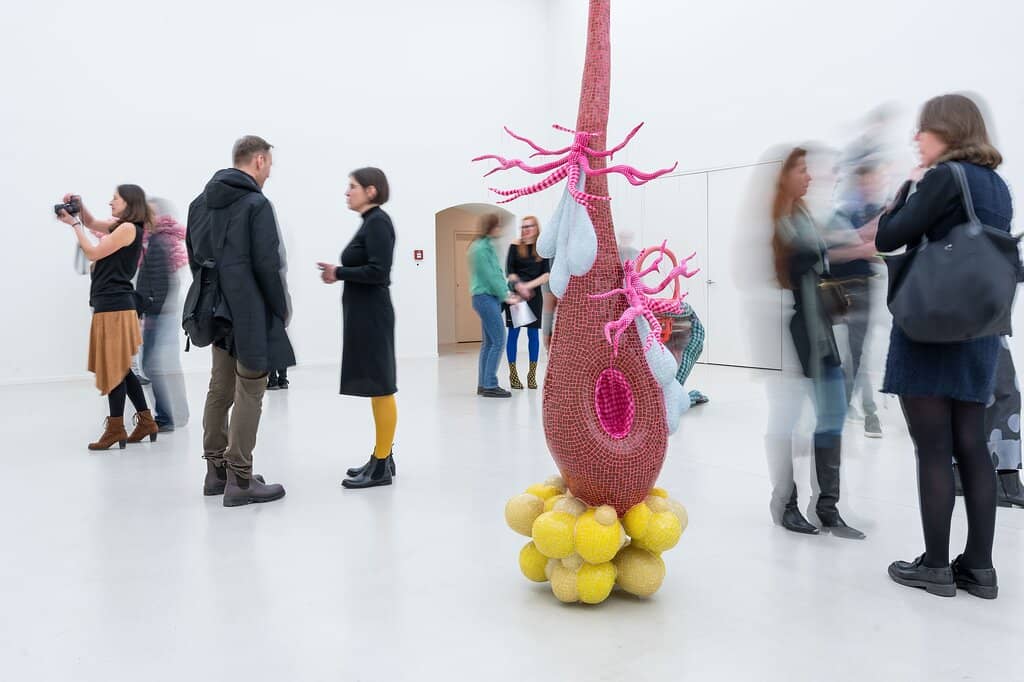 Modern Art Contrasts