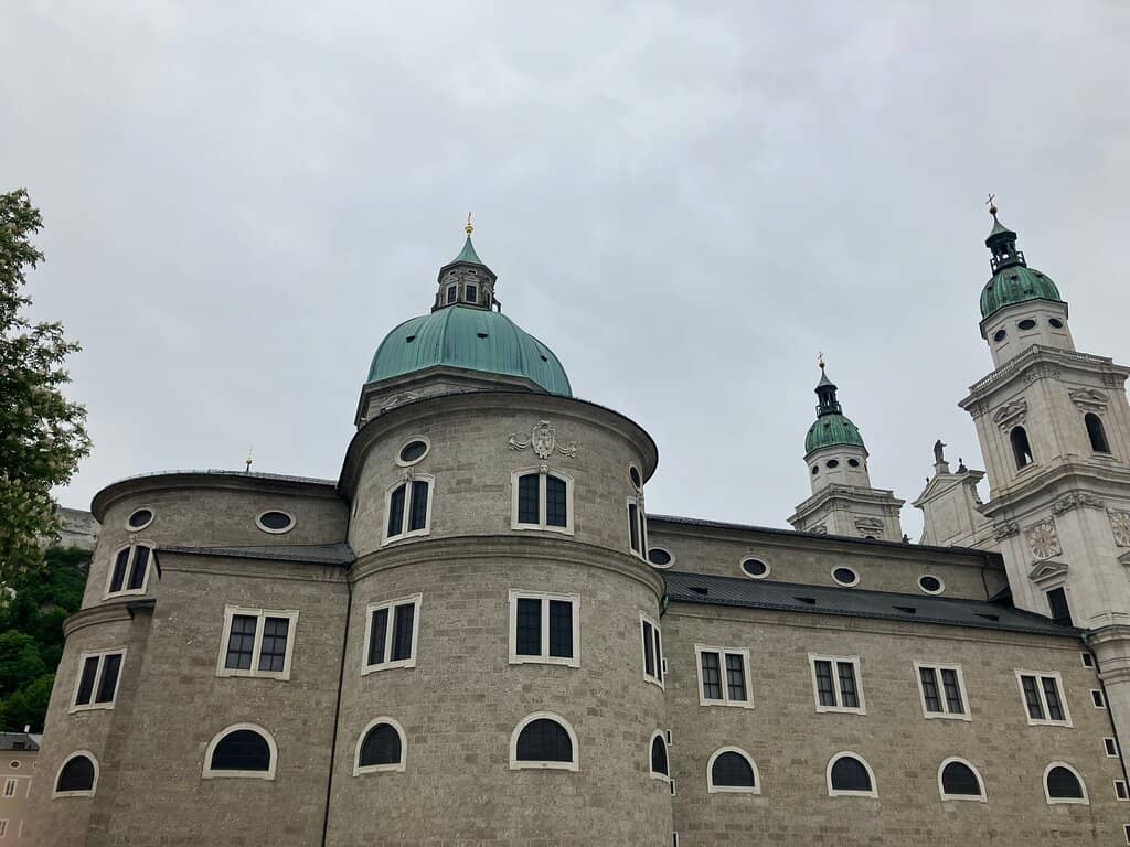 Horse-Drawn Carriage Rides