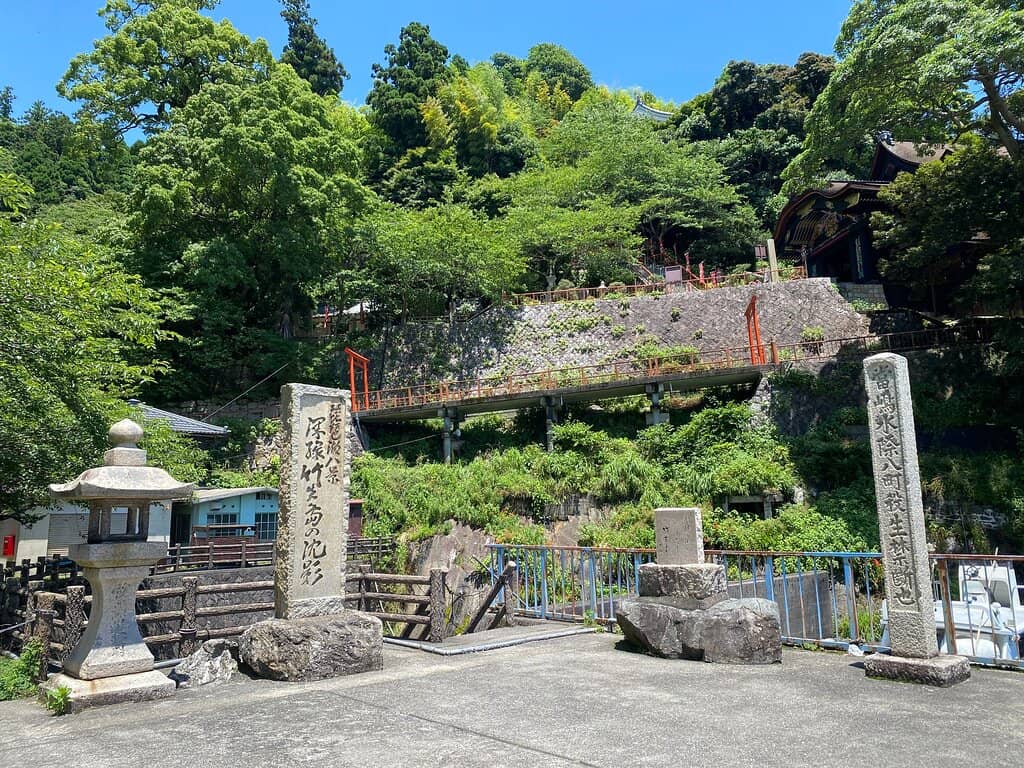 Tsukubusuma Shrine