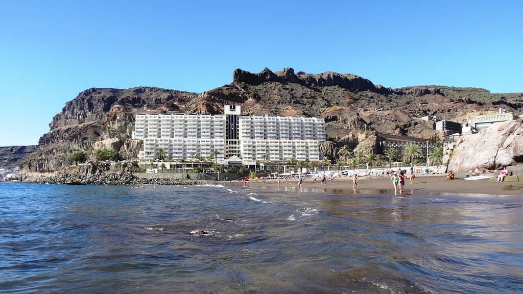 Mymzy Beach Bar