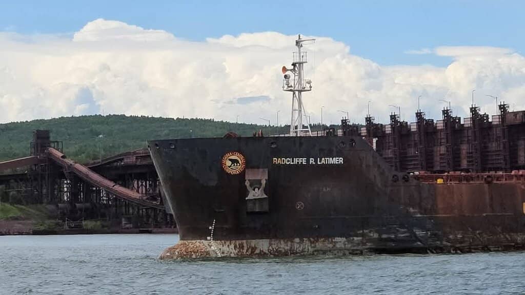 Breakwall & Lighthouse