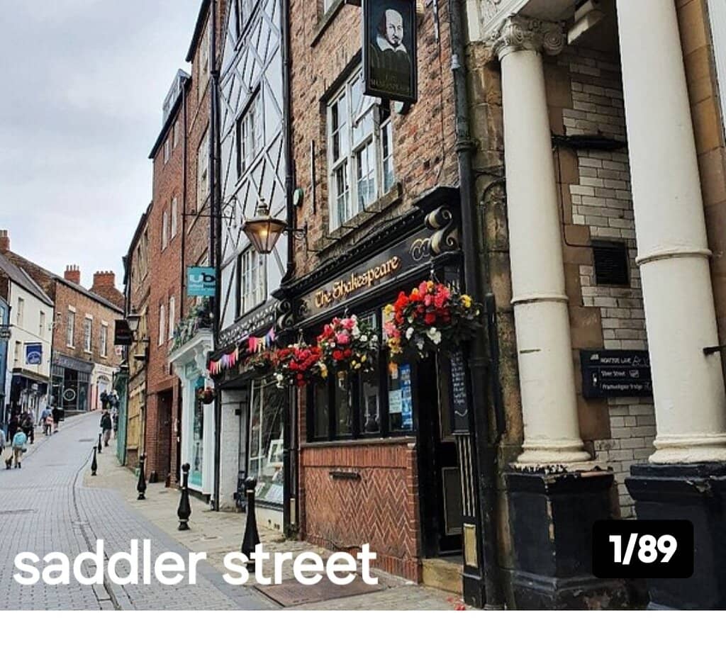 Independent Boutiques & Cafes