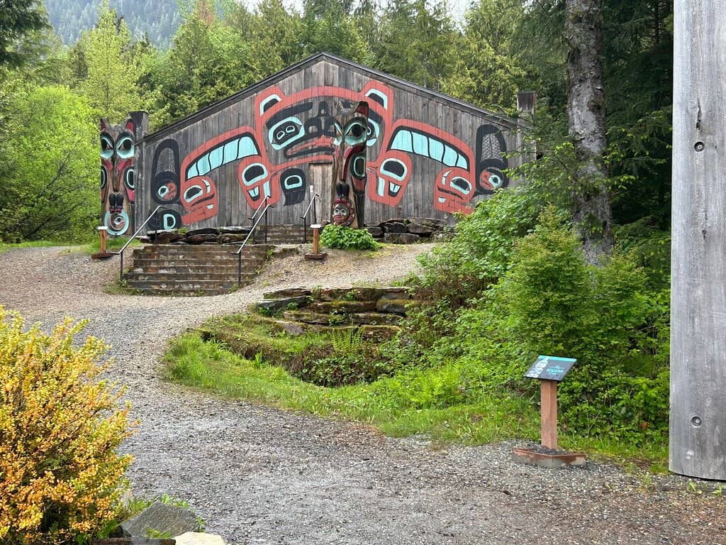 Carving Center