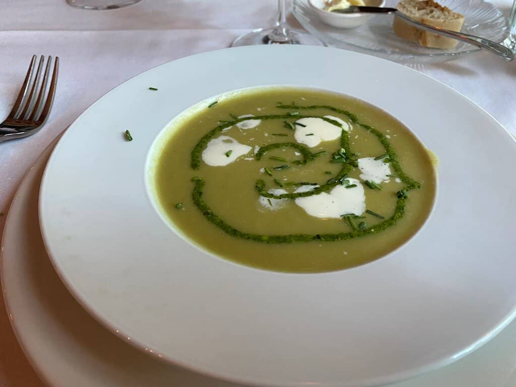 Romantic & Intimate Atmosphere