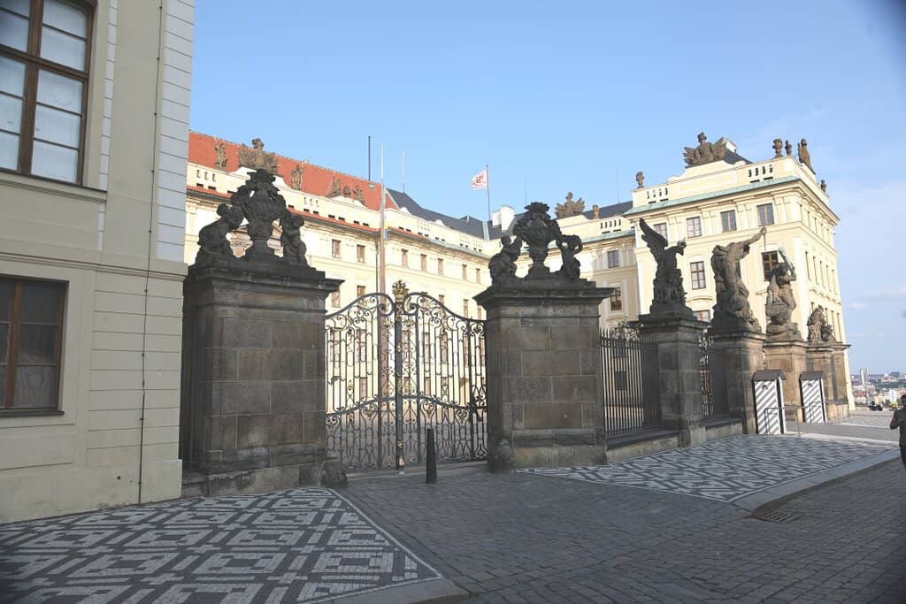 Milford Track Day Walk
