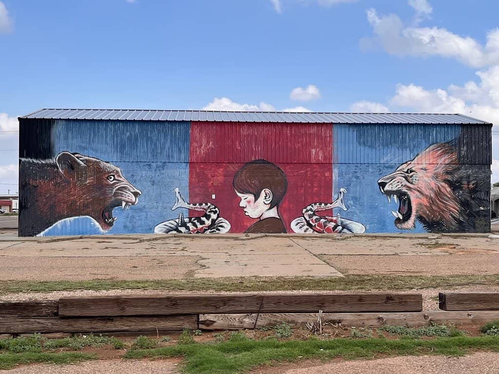Tucumcari's Neon & Murals
