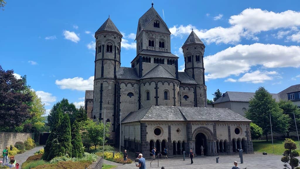 Abbey Gardens & Shops