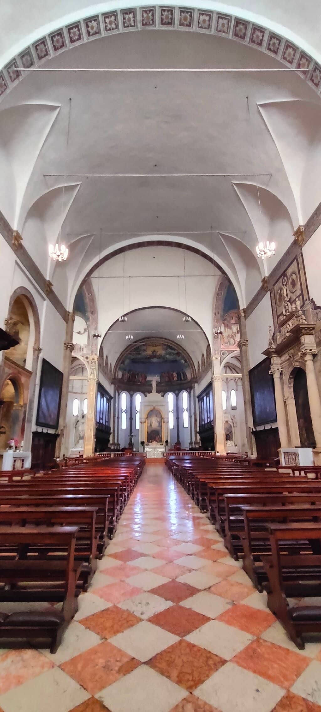 Plaza Comunale Setting