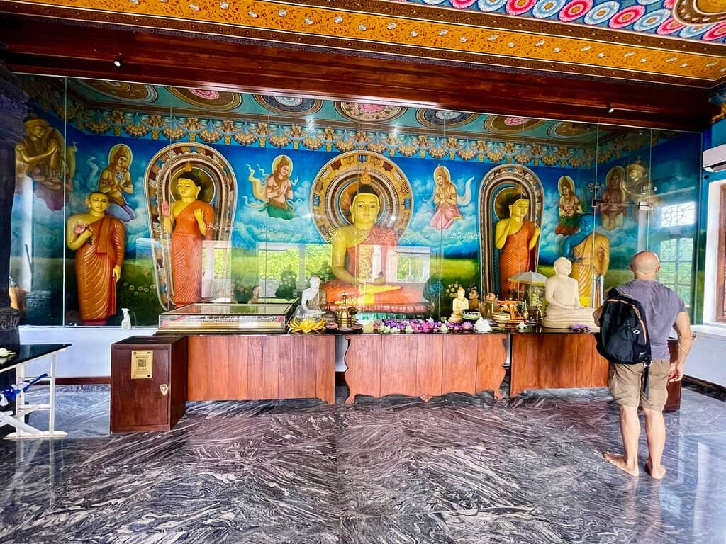 Mirisawetiya Stupa