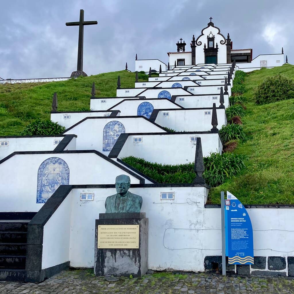Panoramic Ocean Vistas