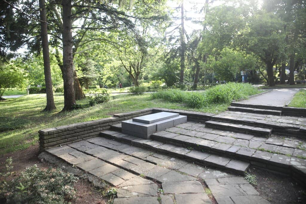 Shaded Walking Areas