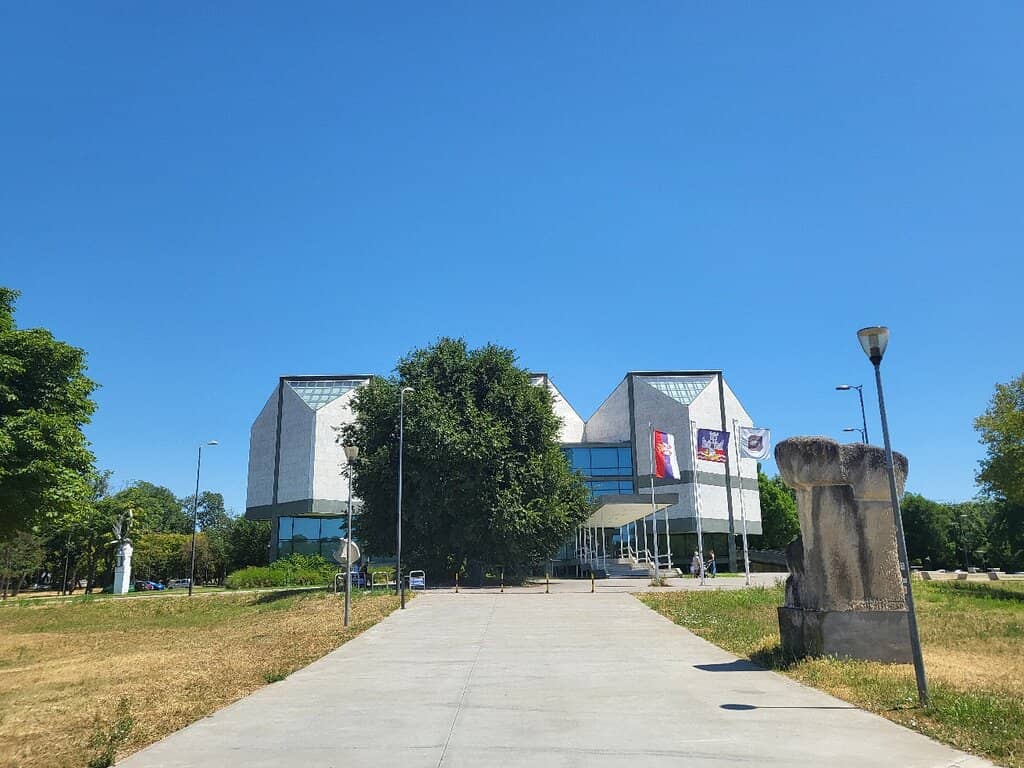 Erwin Wurm's Porsche 911