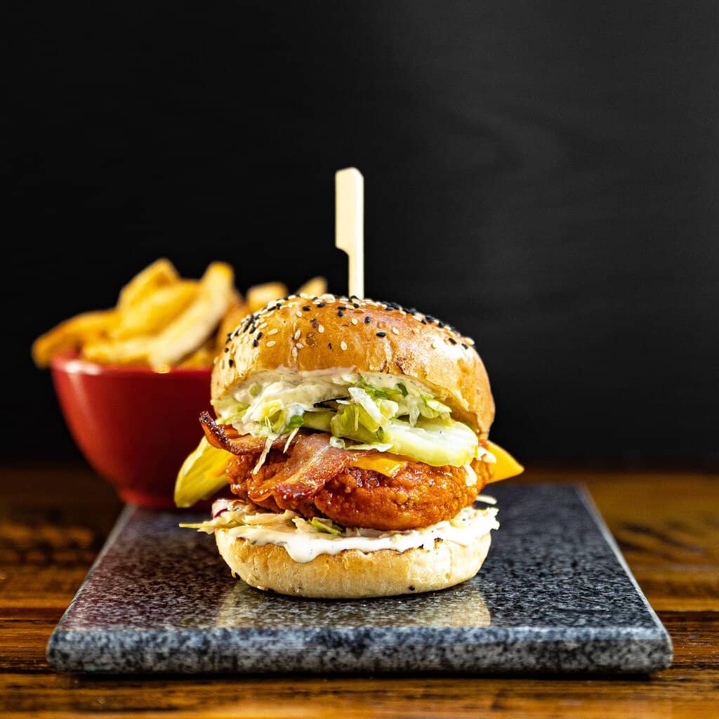 Diner Vibe & Hearty Sides