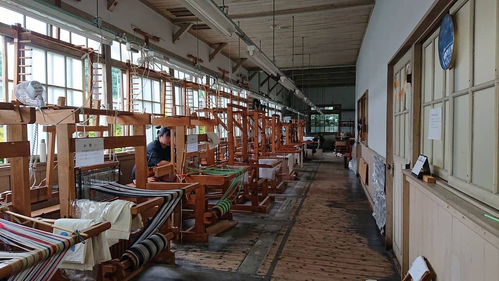 Meisen Kimono Showcase