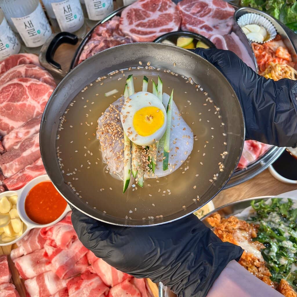 Vibrant Atmosphere & Great Music