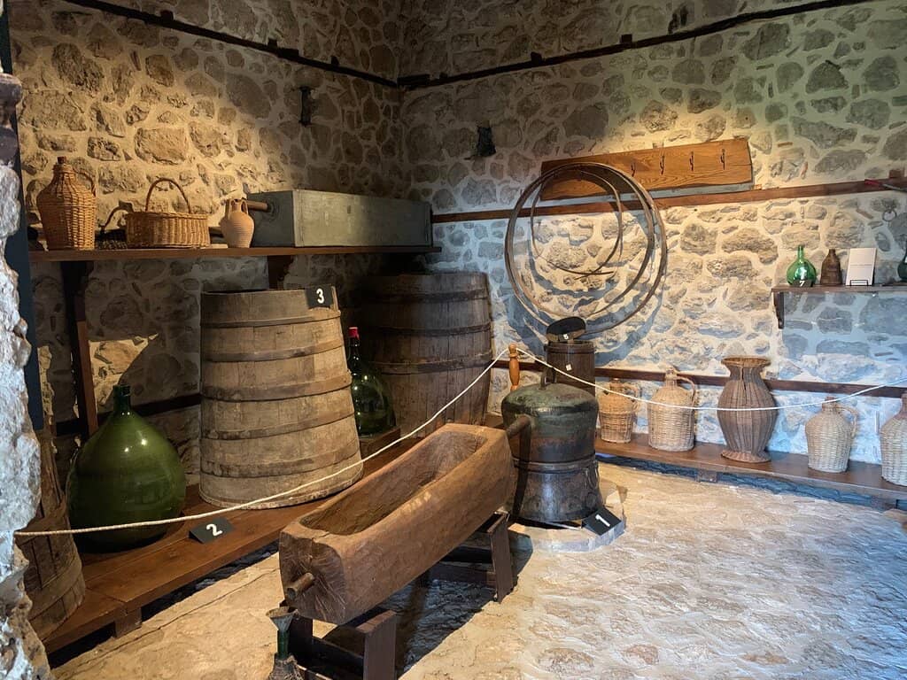 Augmented & Virtual Reality