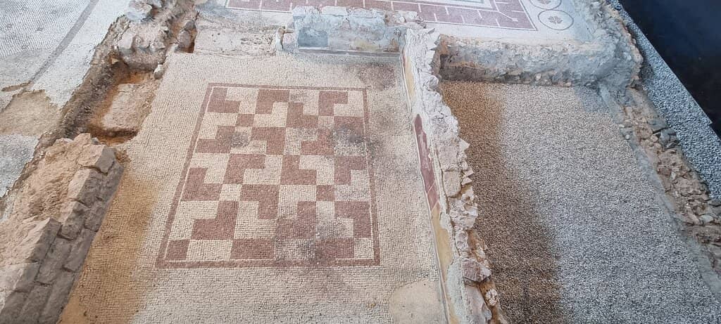 Geometric Mosaics