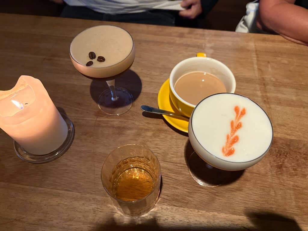 Charming Courtyard Dining