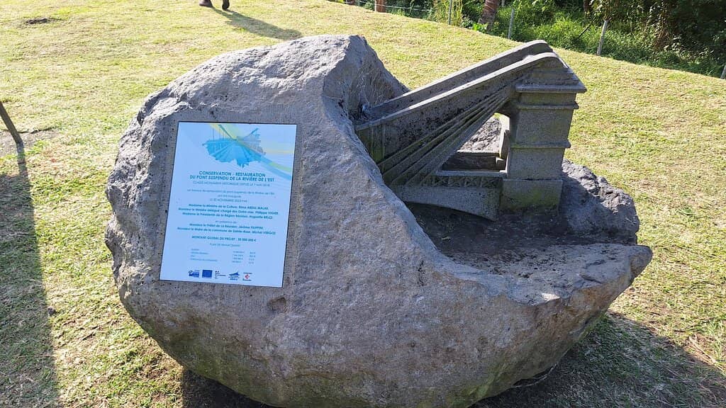 Scenic River Views & Picnic Spots