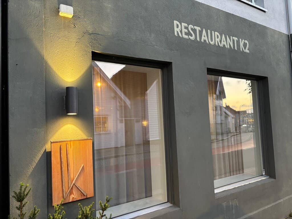 Innovative 10-Course Tasting Menu