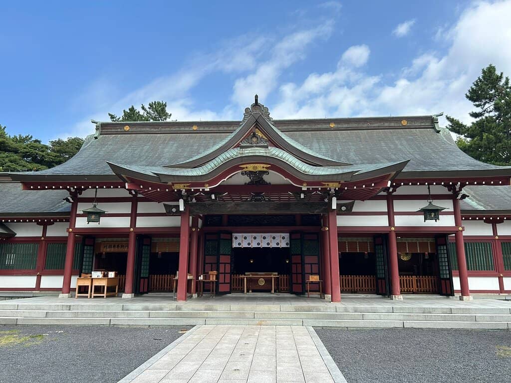 Tranquil Shrine Grounds