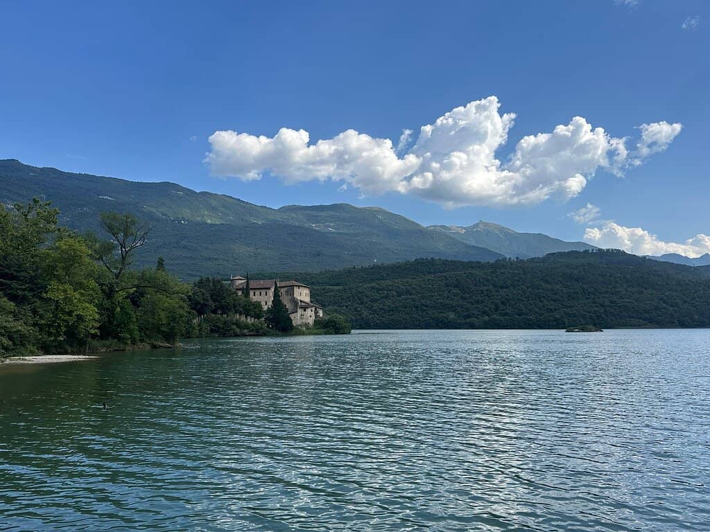 Lakeside Ambiance