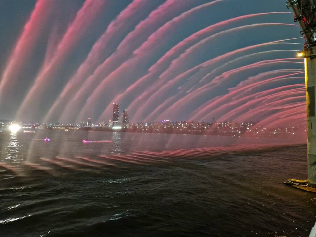 Moonlight Rainbow Fountain Show