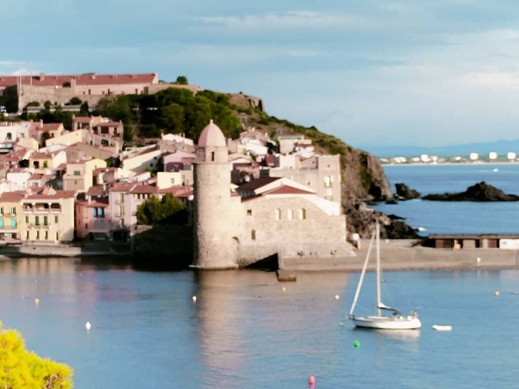 Harborfront Location