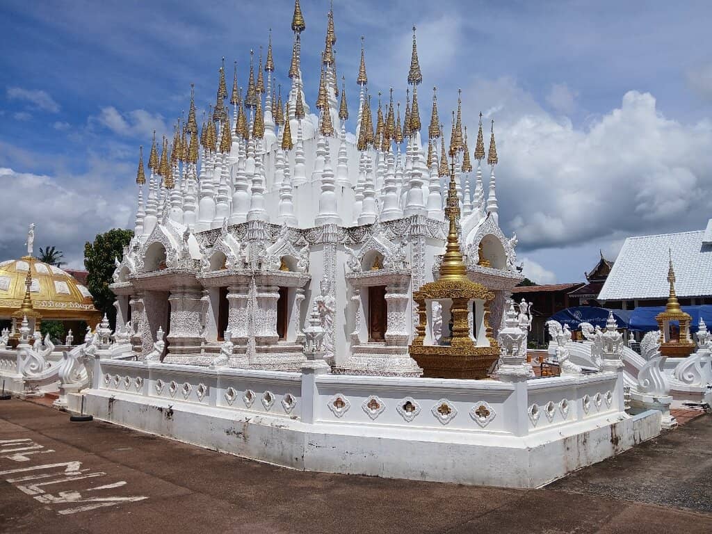 Disneyland-esque Architecture