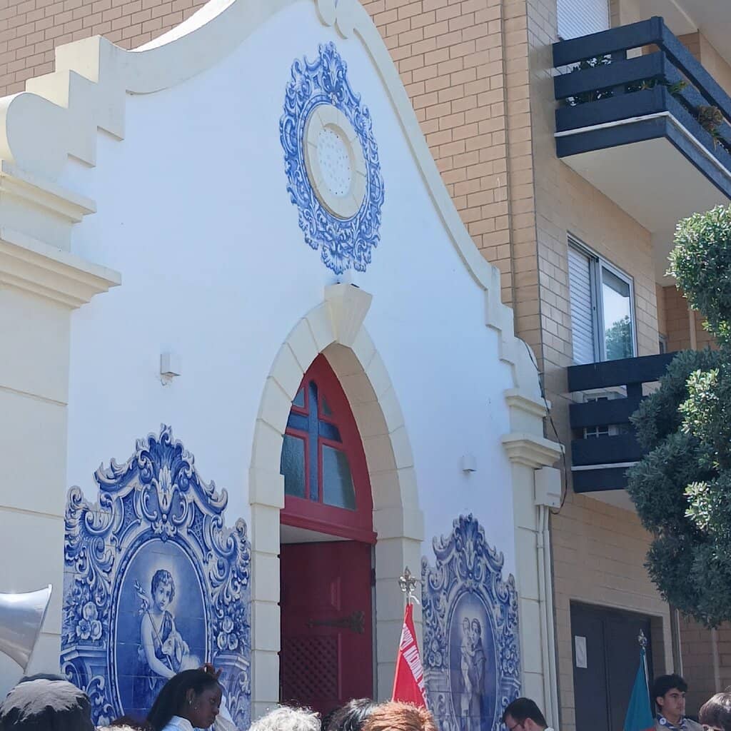 Iconic Lighthouse Views