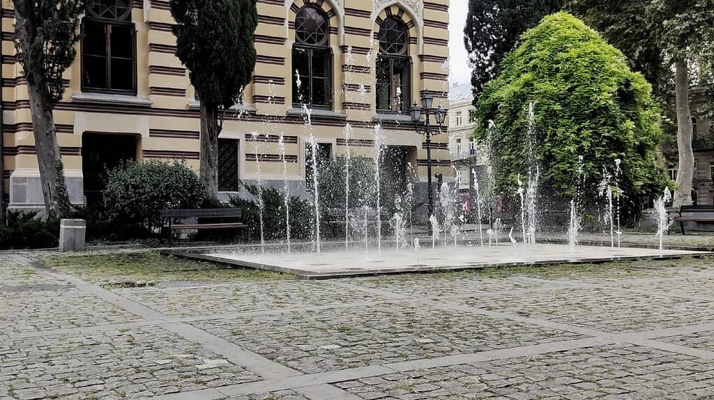 Shardeni Street