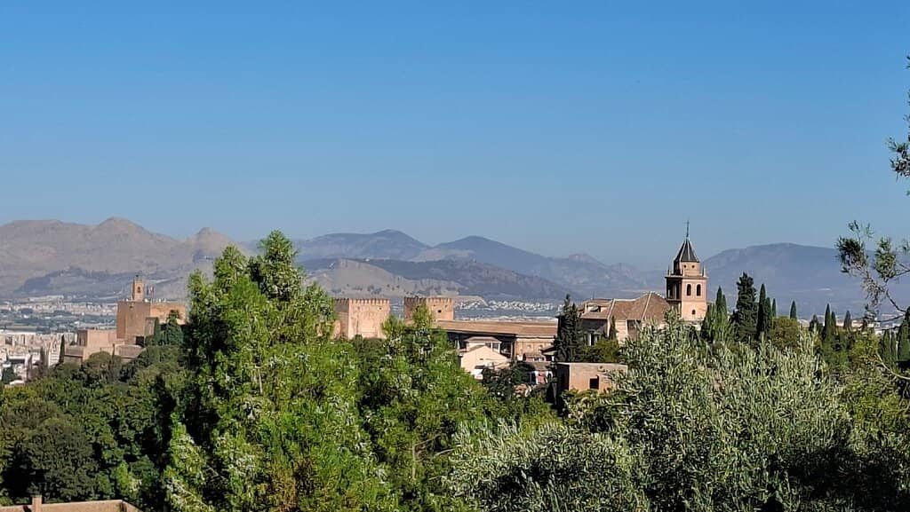 Panoramic Valley Views