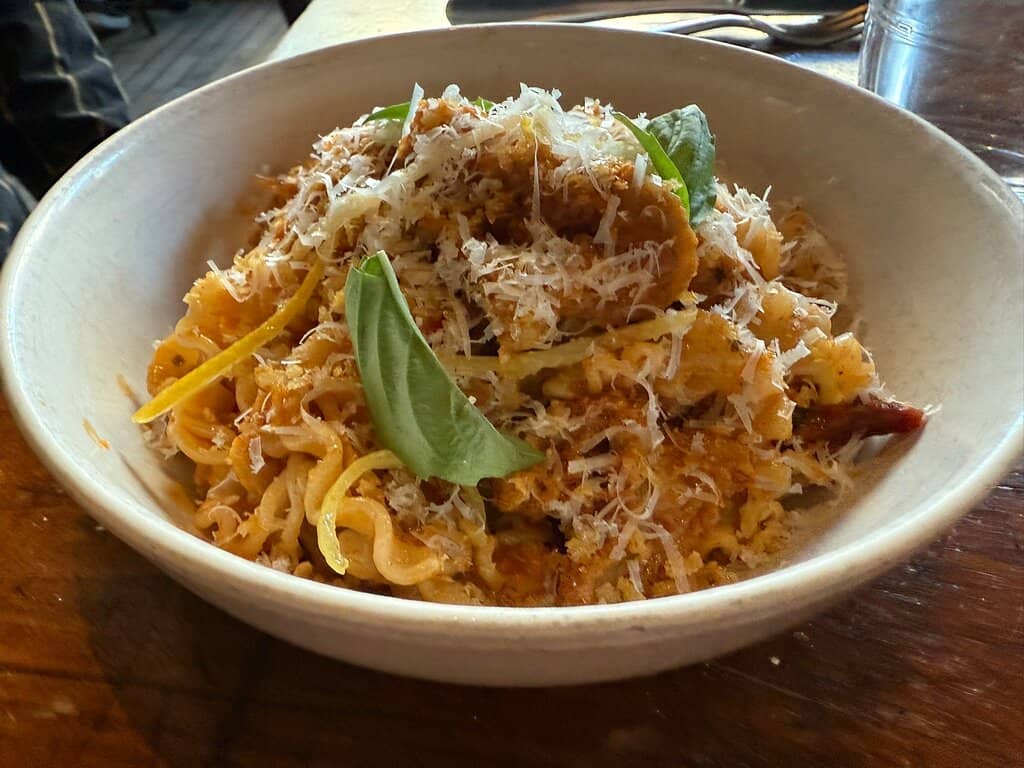 Cozy & Chic Ambiance