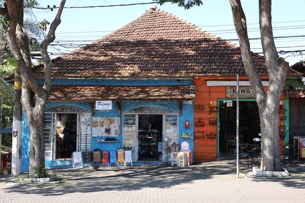 Outlet BBB