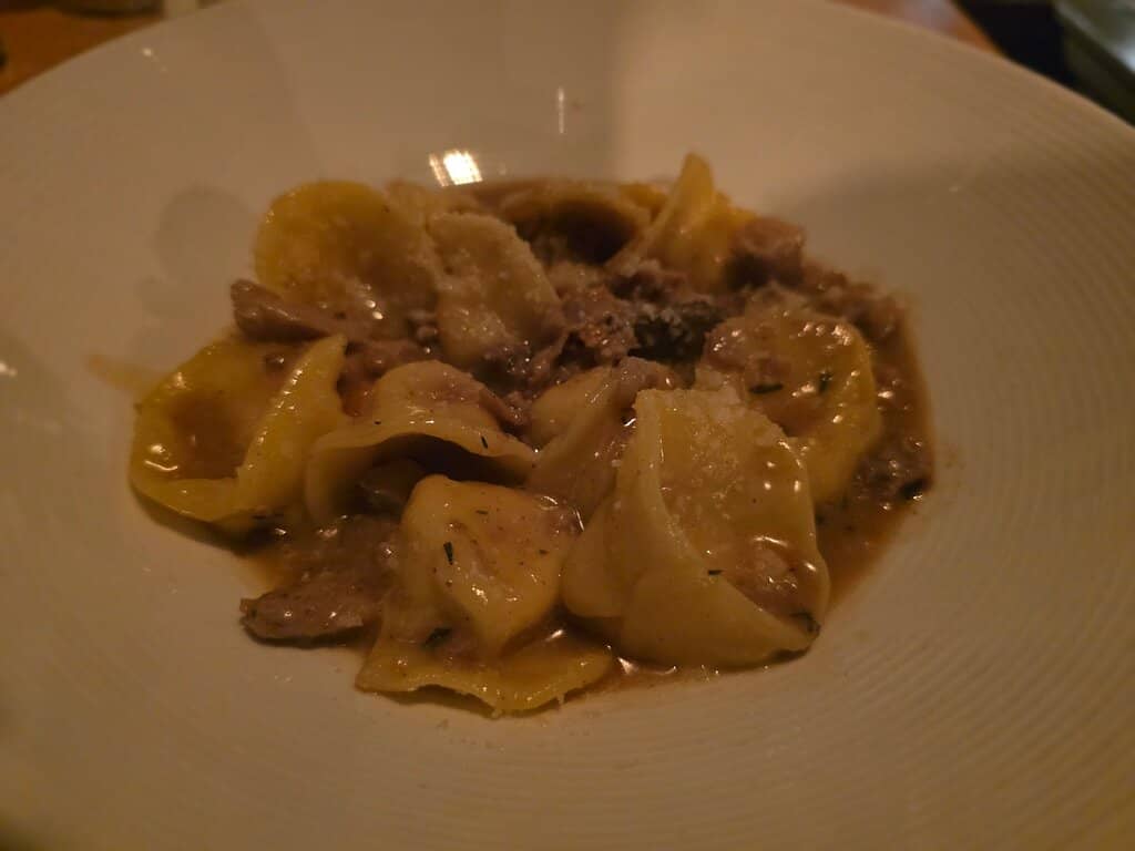 Cozy & Intimate Atmosphere