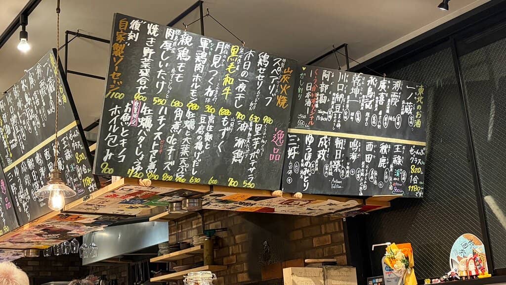 Delicate Onigiri & Hand Rolls