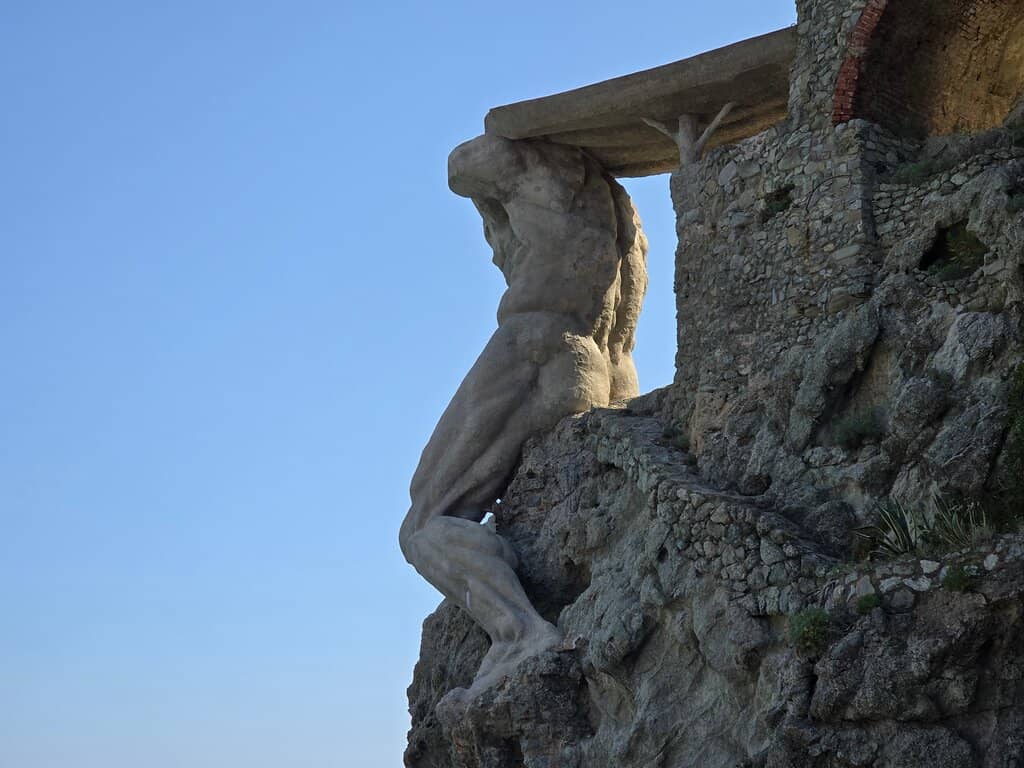 Statue of the Giant