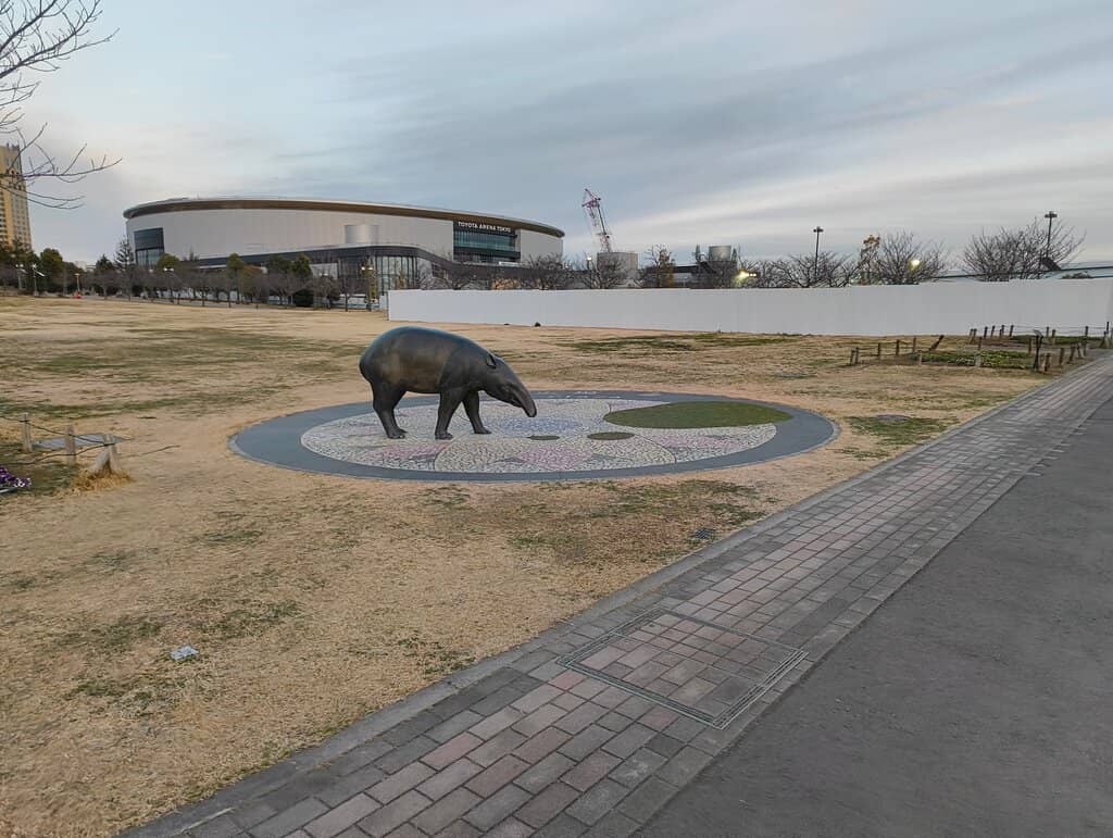 Unicorn Gundam Statue