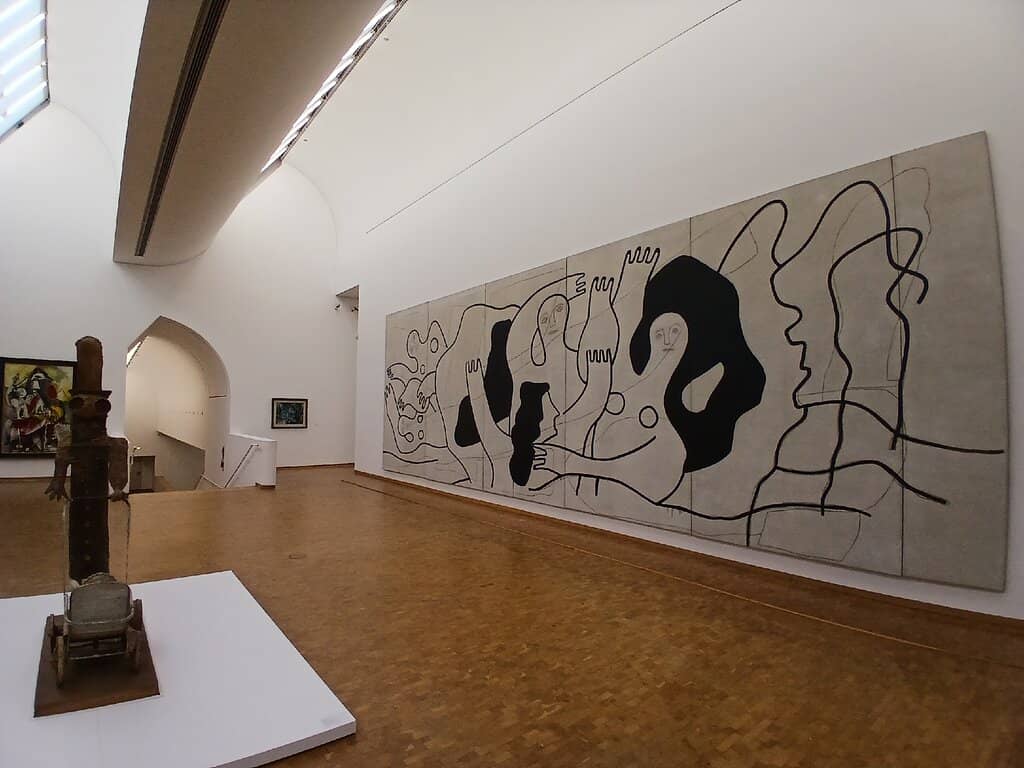 Erwin Wurm's Interactive Art