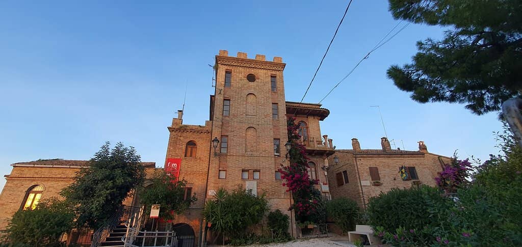 Artisan Markets and Local Crafts