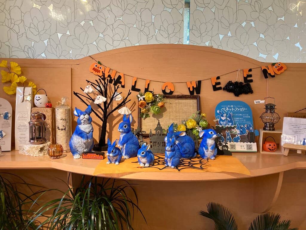 Artisan Shop & Local Treats