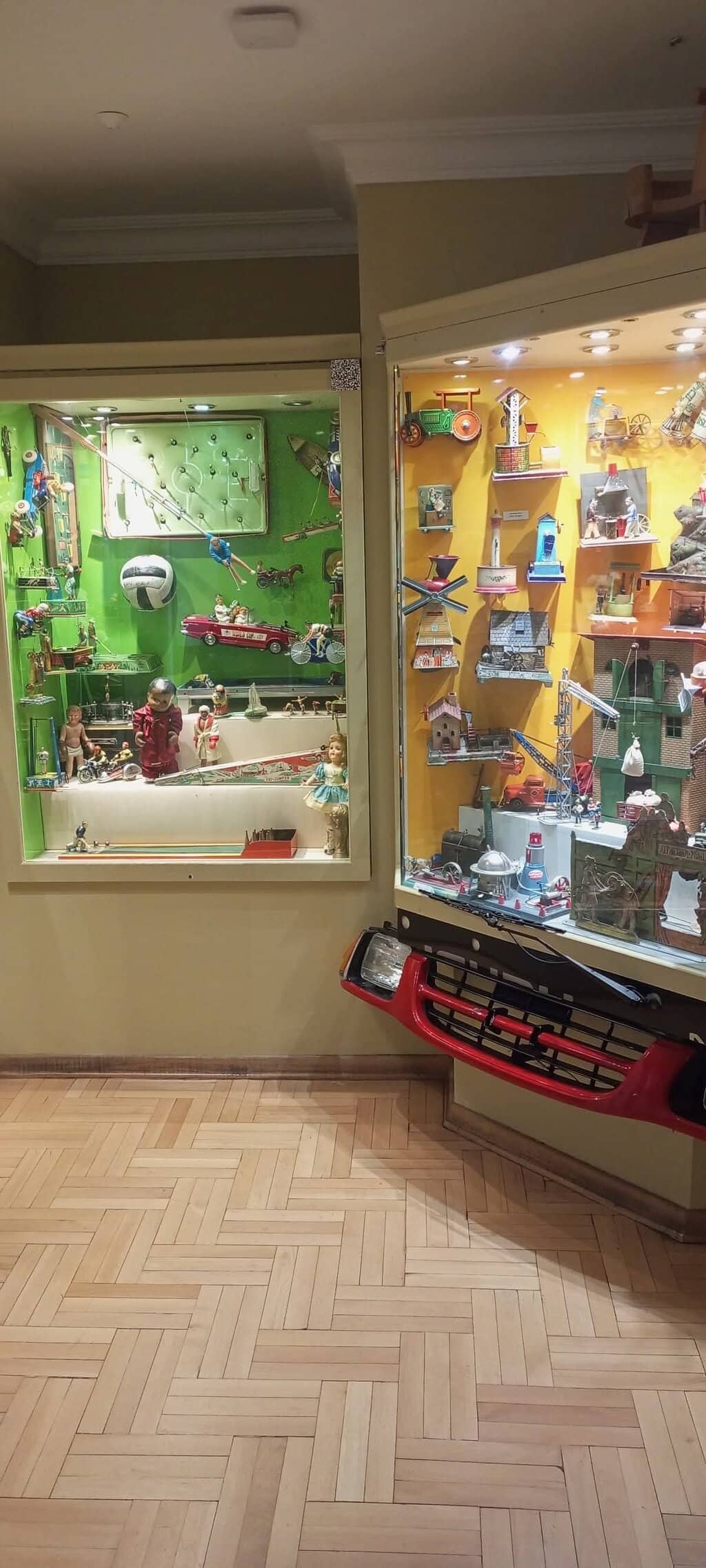 Miniature Worlds