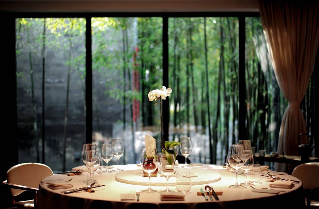 Elegant Courtyard Setting