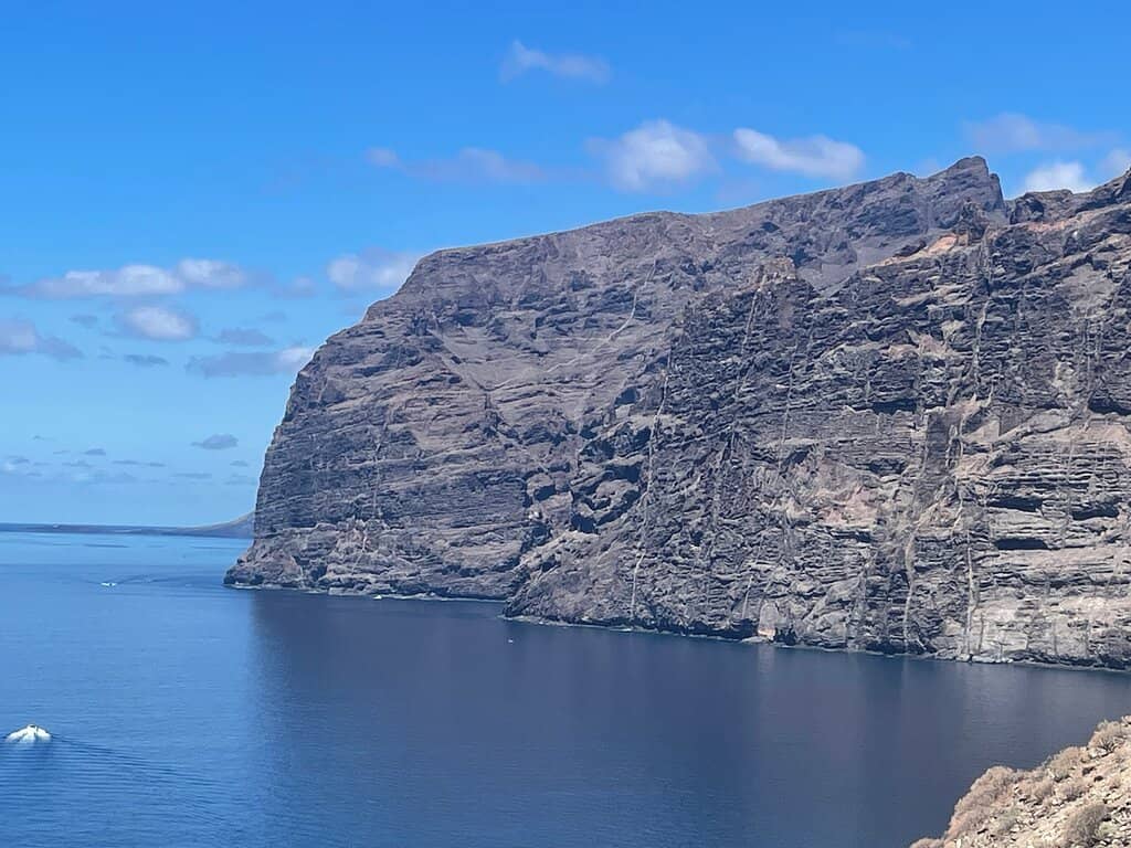 El Bujero (The Eye of Los Gigantes)