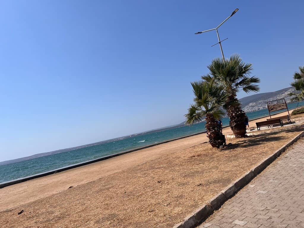 Scenic Bay Location