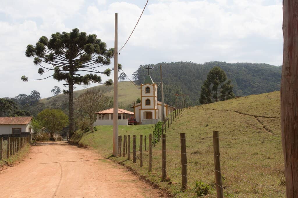 Proximity to Quadrado