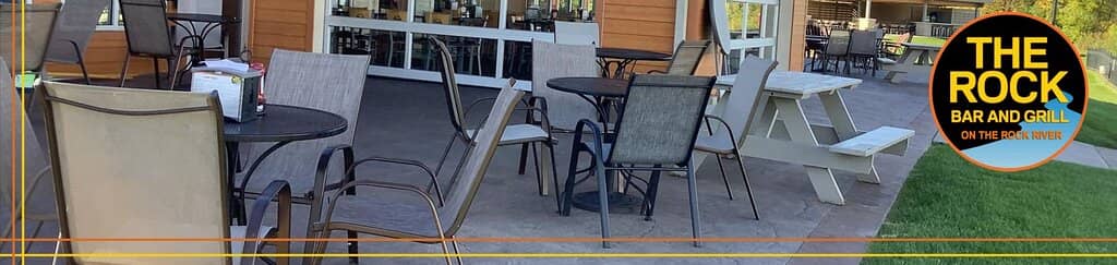 Vibrant Live Music & Atmosphere